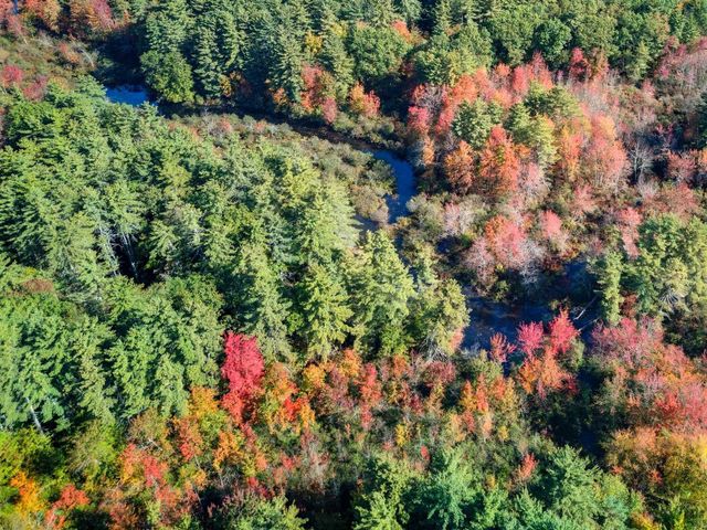 16 Williamsburg Drive, Amherst, NH 03031