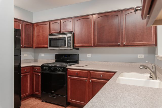 39719 N Warren Lane, Beach Park, IL 60083