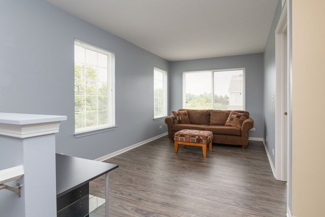 39719 N Warren Lane, Beach Park, IL 60083