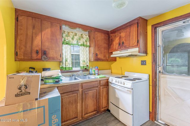 941 Slocomb Road, Linden, NC 28356