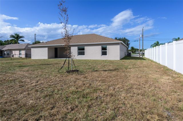 730 SW Mccall Rd, Port St Lucie, FL 34953