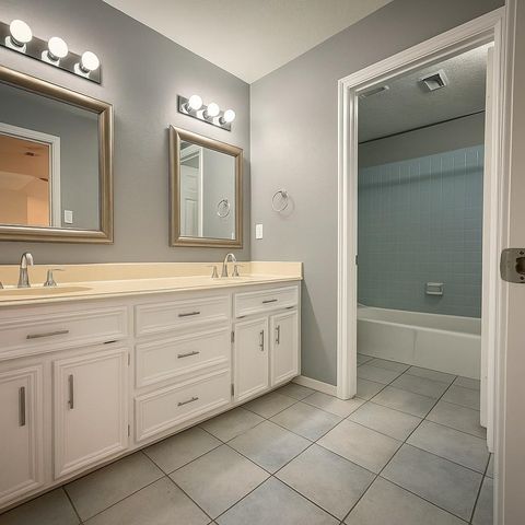 330 Breeze Park Drive, Houston, TX 77015