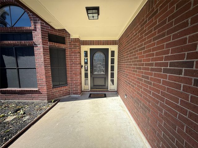 330 Breeze Park Drive, Houston, TX 77015