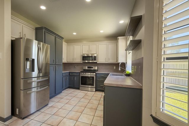 330 Breeze Park Drive, Houston, TX 77015