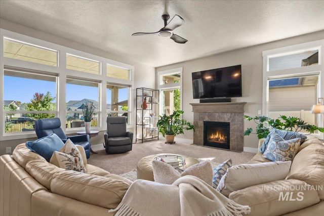 1058 E Radiant Ridge Dr., Meridian, ID 83642