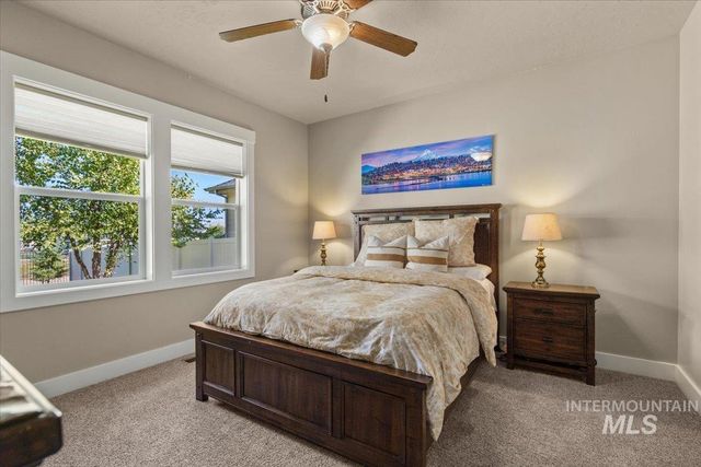 1058 E Radiant Ridge Dr., Meridian, ID 83642