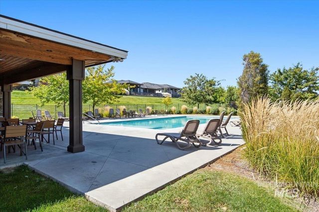 1058 E Radiant Ridge Dr., Meridian, ID 83642