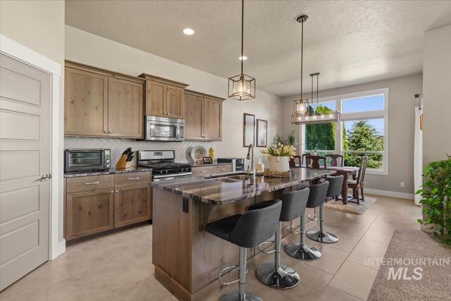 1058 E Radiant Ridge Dr., Meridian, ID 83642