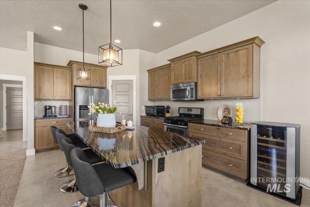 1058 E Radiant Ridge Dr., Meridian, ID 83642