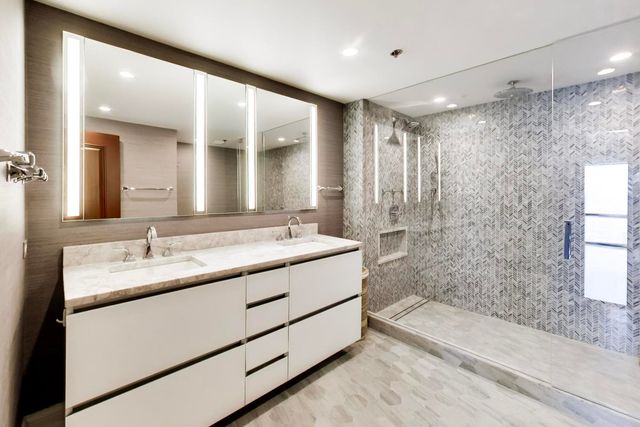 100 E HURON Street 3505, Chicago, IL 60611