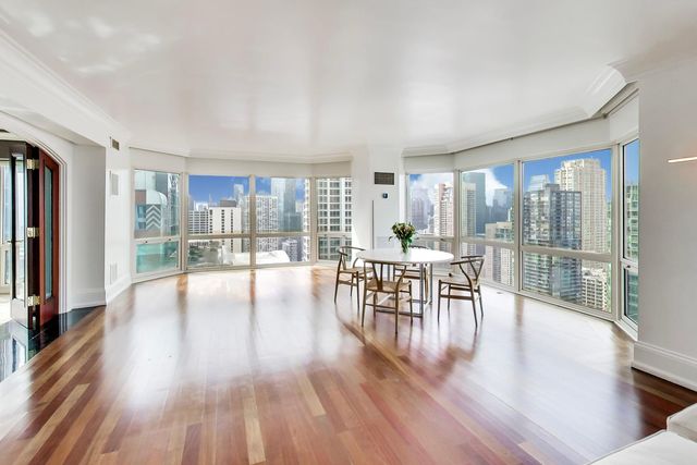 100 E HURON Street 3505, Chicago, IL 60611
