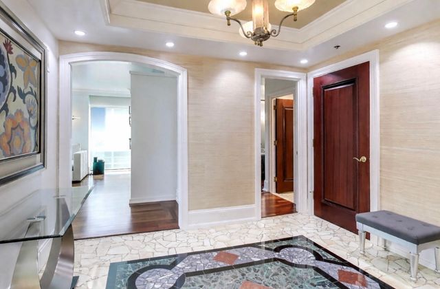 100 E HURON Street 3505, Chicago, IL 60611