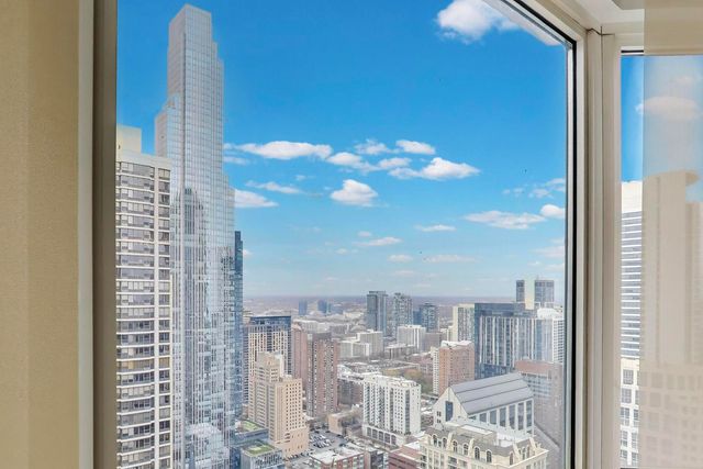 100 E HURON Street 3505, Chicago, IL 60611