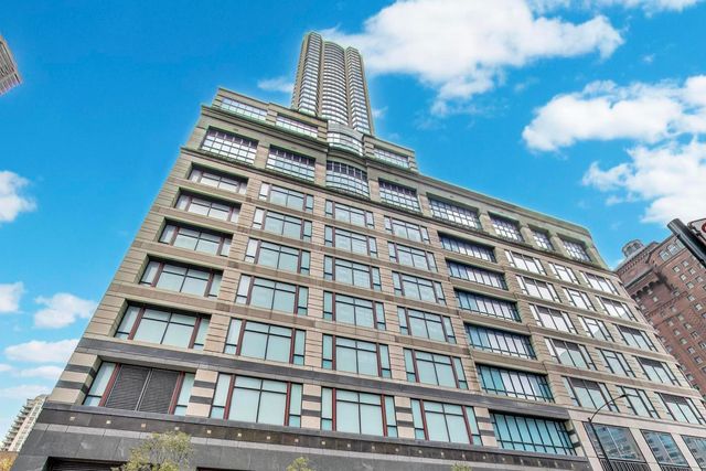 100 E HURON Street 3505, Chicago, IL 60611