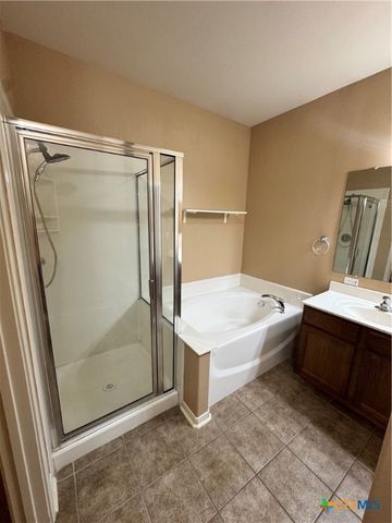 106 Pin Oak Court, Victoria, TX 77901