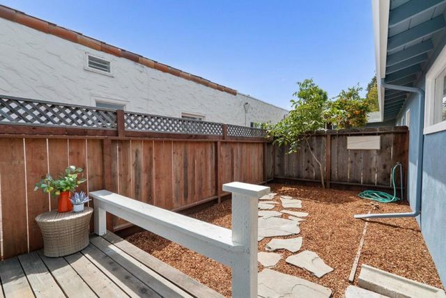 915 Cayuga Street, Santa Cruz, CA 95062