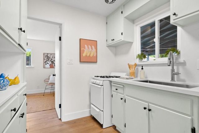 915 Cayuga Street, Santa Cruz, CA 95062