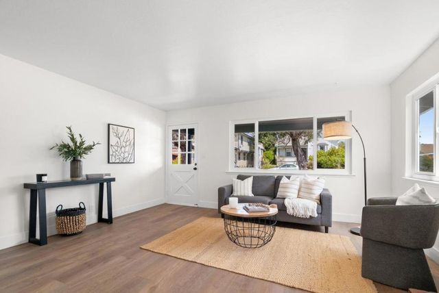915 Cayuga Street, Santa Cruz, CA 95062