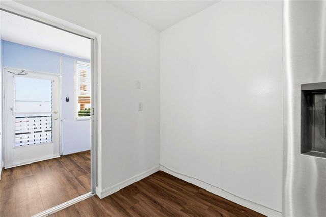 5155 9TH AVENUE N 104, St Petersburg, FL 33710