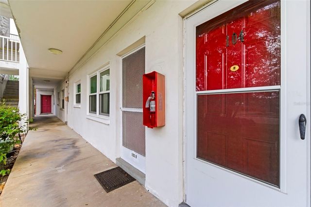 5155 9TH AVENUE N 104, St Petersburg, FL 33710