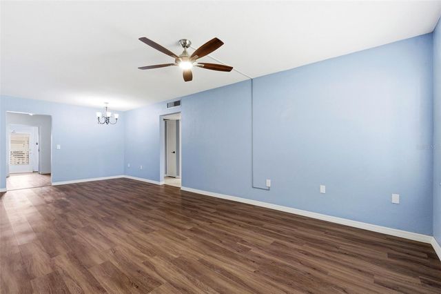 5155 9TH AVENUE N 104, St Petersburg, FL 33710