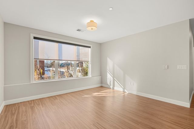 99 Foundry Place 104, Portsmouth, NH 03801