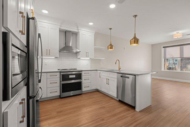 99 Foundry Place 104, Portsmouth, NH 03801