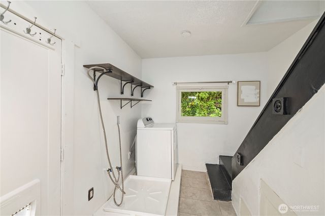 1549 Charleston Beach Road W, Bremerton, WA 98312