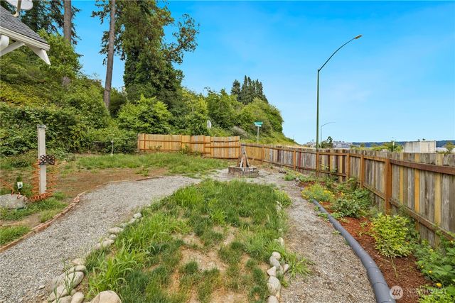1549 Charleston Beach Road W, Bremerton, WA 98312