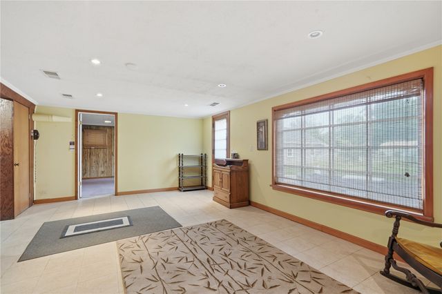 1606 Maplewood Drive NE, Cedar Rapids, IA 52402