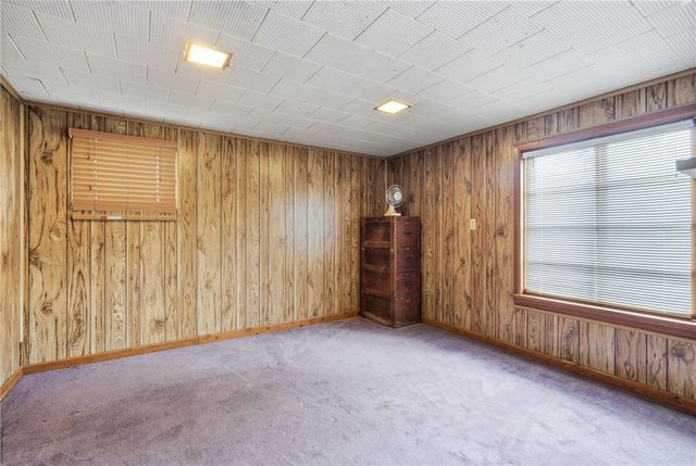 1606 Maplewood Drive NE, Cedar Rapids, IA 52402
