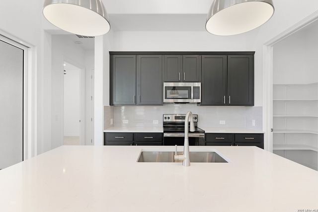 3523 N Loop 1604 E Unit 2304, San Antonio, TX 78247