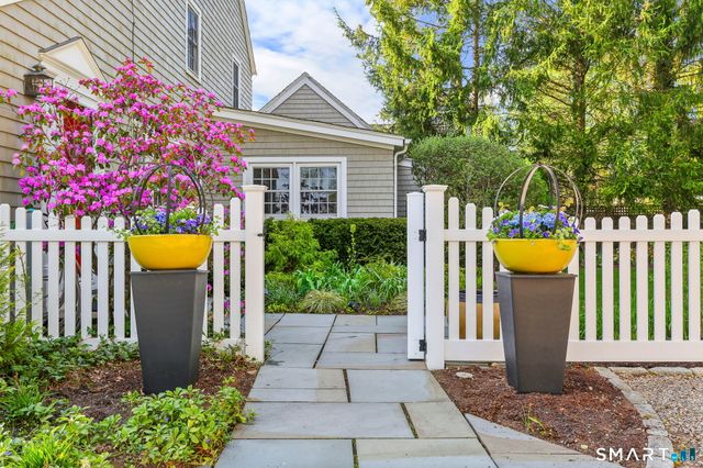 29 Old Saugatuck Road, Norwalk, CT 06855