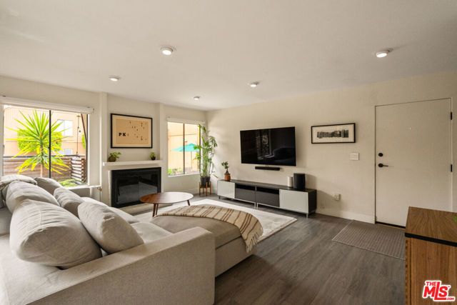 100 Hurlbut Street 12, Pasadena, CA 91105
