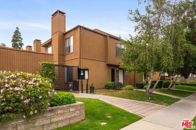 100 Hurlbut Street 12, Pasadena, CA 91105