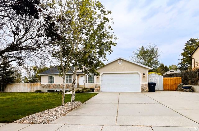 1317 E KNOLLWOOD DR, Sandy, UT 84092