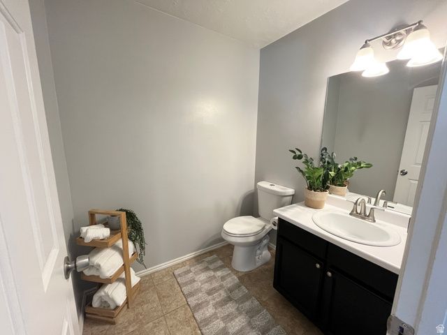1317 E KNOLLWOOD DR, Sandy, UT 84092