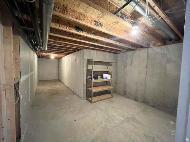 1317 E KNOLLWOOD DR, Sandy, UT 84092
