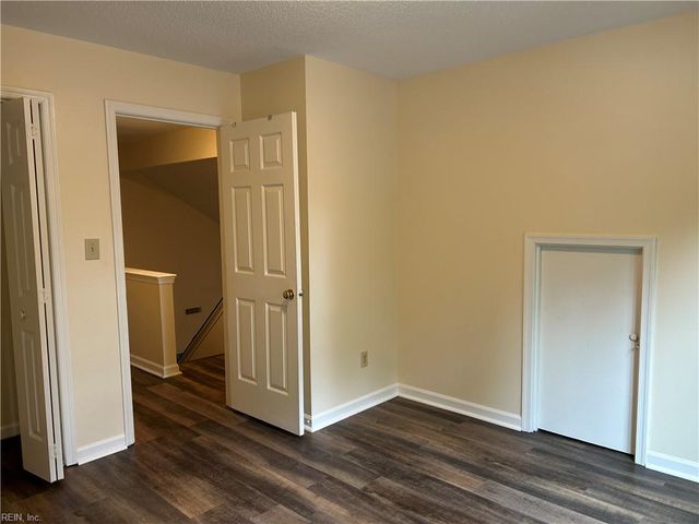 105 Knoll CRST, Yorktown, VA 23692