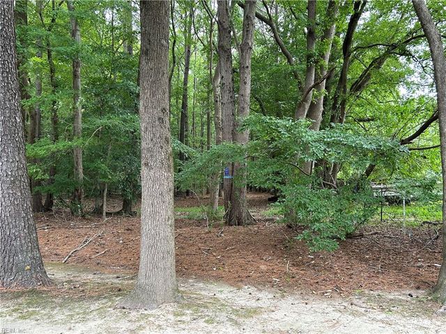 105 Knoll CRST, Yorktown, VA 23692