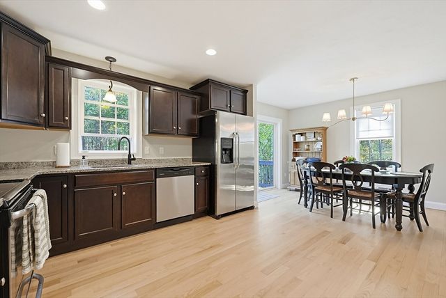 230 Old Center St, Middleboro, MA 02346
