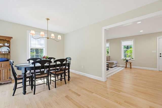 230 Old Center St, Middleboro, MA 02346