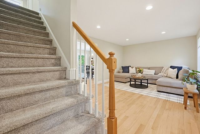 230 Old Center St, Middleboro, MA 02346