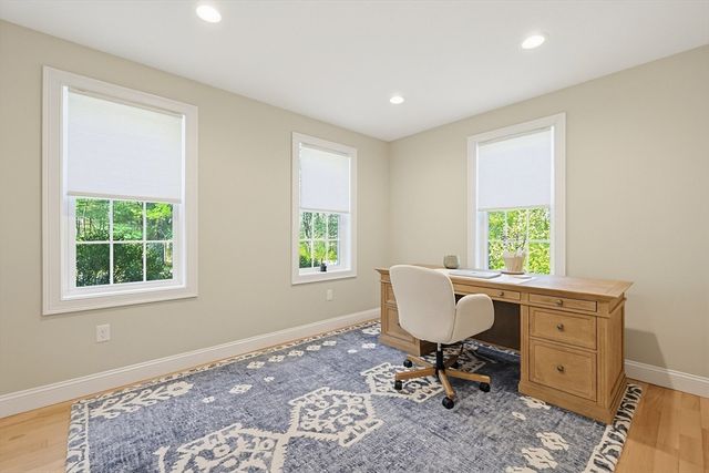 230 Old Center St, Middleboro, MA 02346