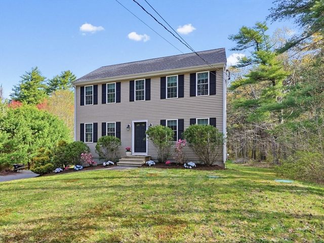 230 Old Center St, Middleboro, MA 02346