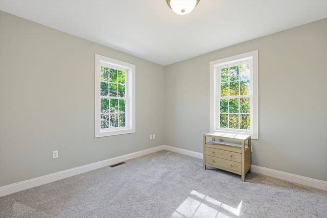 230 Old Center St, Middleboro, MA 02346