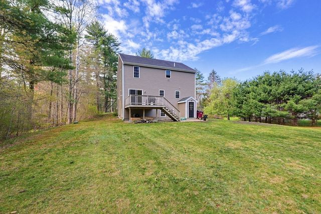 230 Old Center St, Middleboro, MA 02346