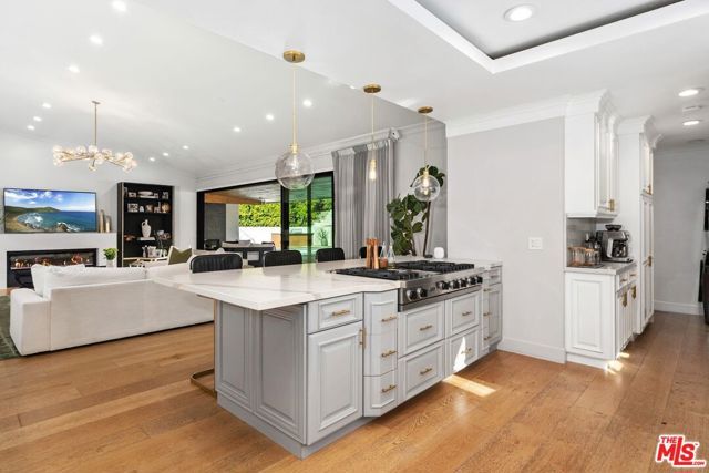 2120 San Ysidro Drive, Beverly Hills, CA 90210