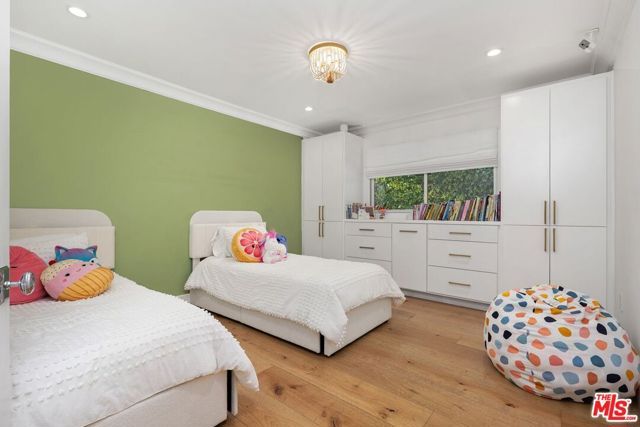 2120 San Ysidro Drive, Beverly Hills, CA 90210