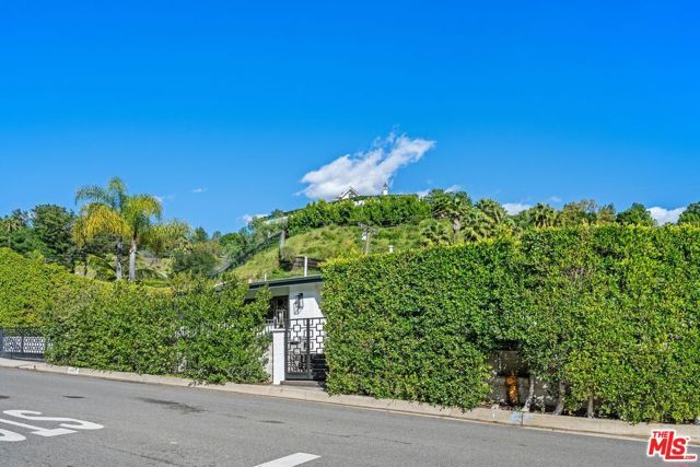 2120 San Ysidro Drive, Beverly Hills, CA 90210